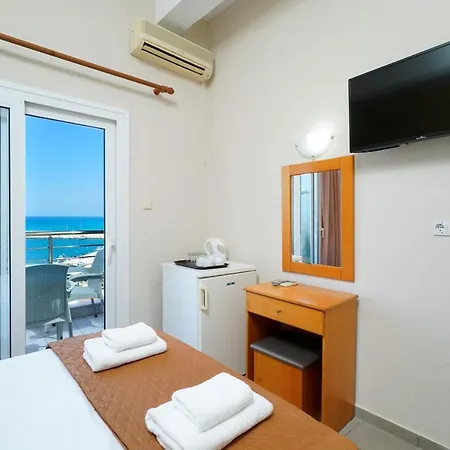 ホテル Papageorgiou 3*