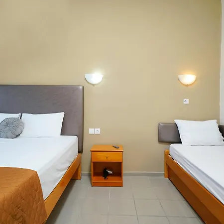 Papageorgiou מלון 3*